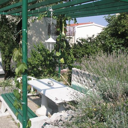 Beach Resort Apartments Bucina Baska Voda Luaran gambar