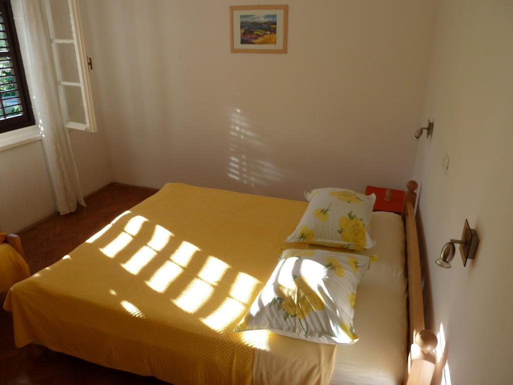 Beach Resort Apartments Bucina Baska Voda Luaran gambar