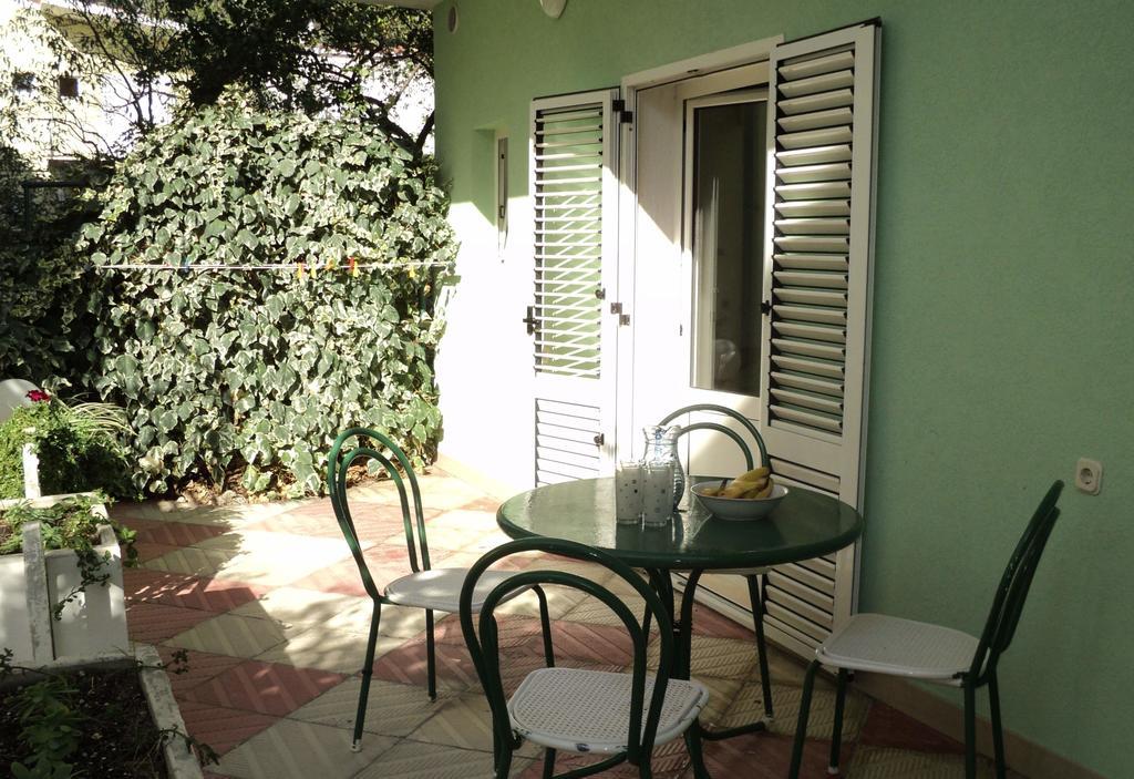 Beach Resort Apartments Bucina Baska Voda Luaran gambar