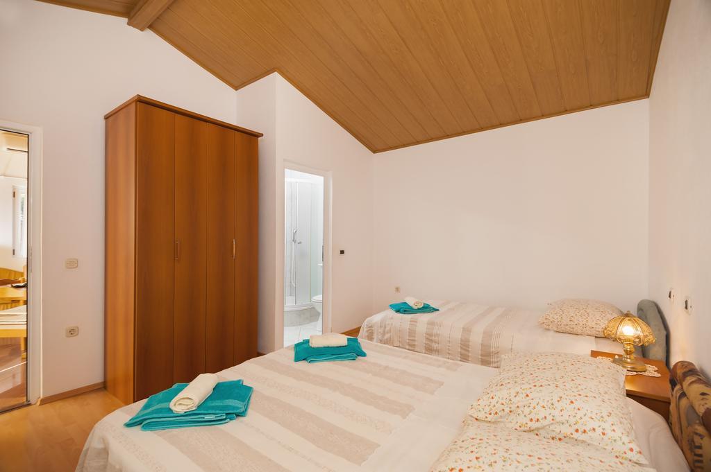Beach Resort Apartments Bucina Baska Voda Luaran gambar
