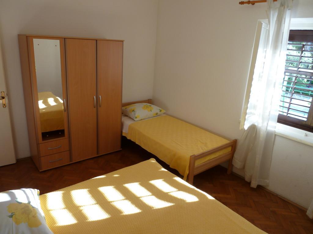 Beach Resort Apartments Bucina Baska Voda Luaran gambar
