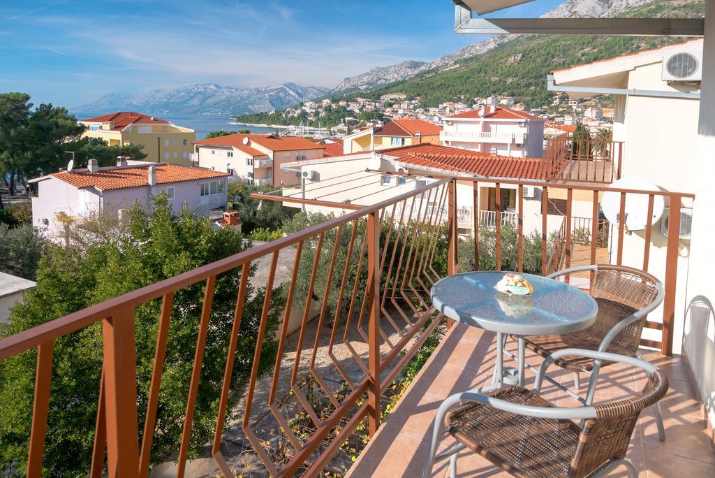 Beach Resort Apartments Bucina Baska Voda Luaran gambar