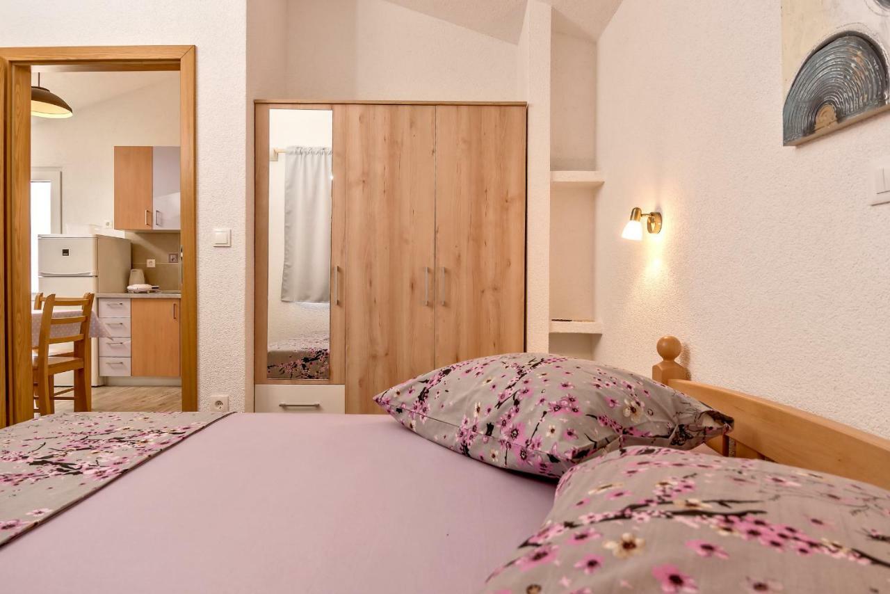 Beach Resort Apartments Bucina Baska Voda Luaran gambar