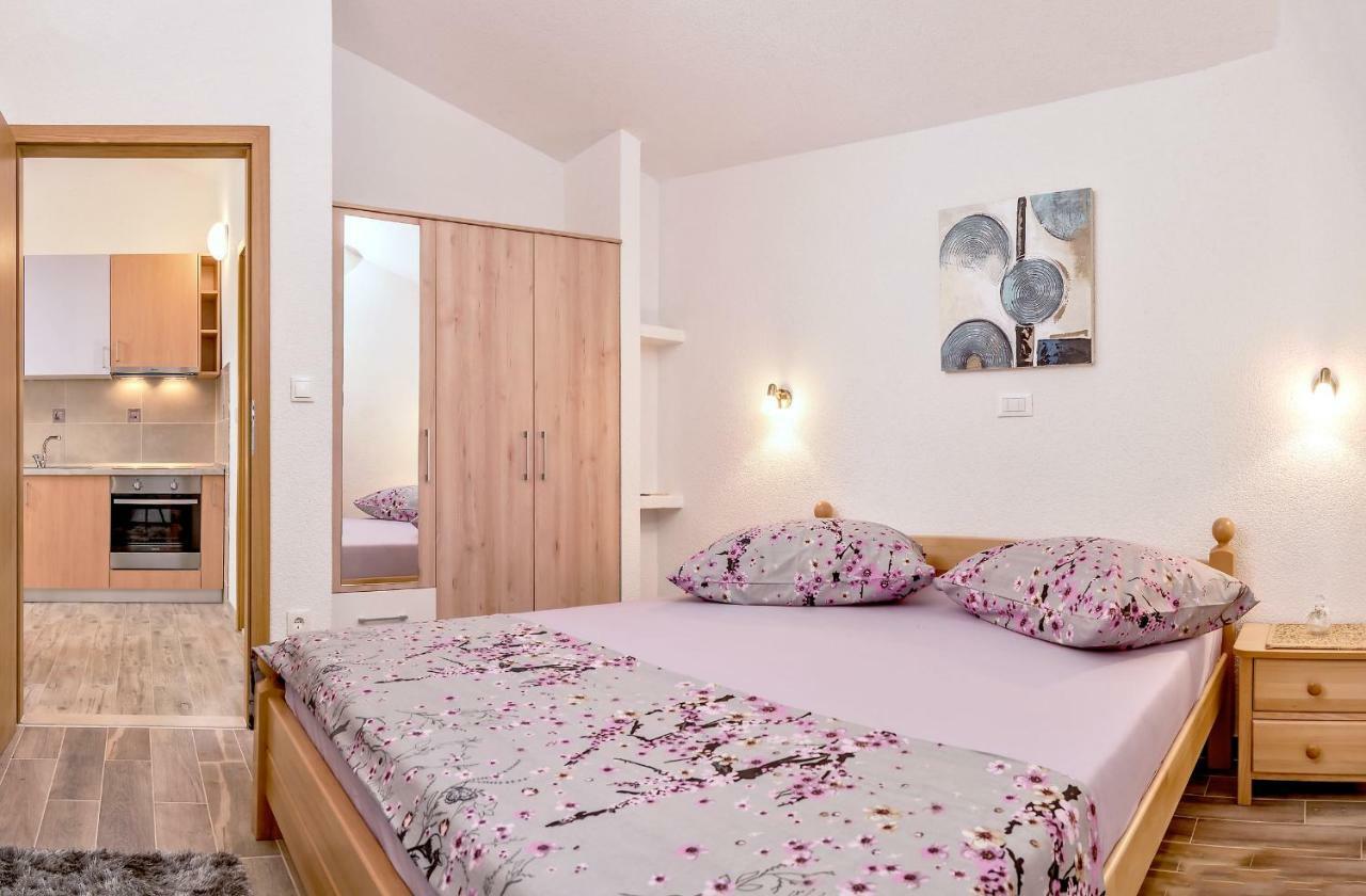 Beach Resort Apartments Bucina Baska Voda Luaran gambar