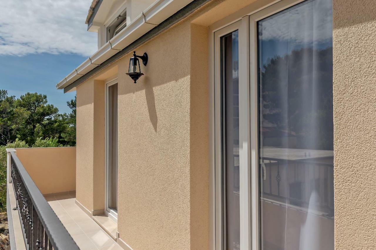 Beach Resort Apartments Bucina Baska Voda Luaran gambar
